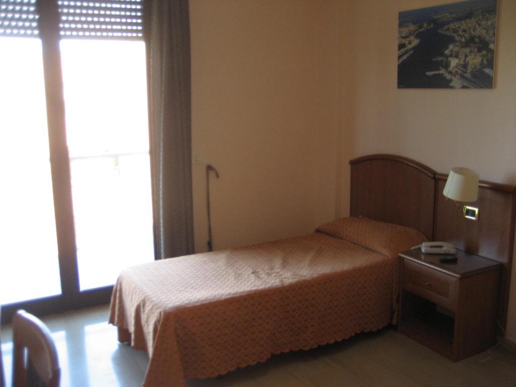 Campus Hotel Bari Room photo
