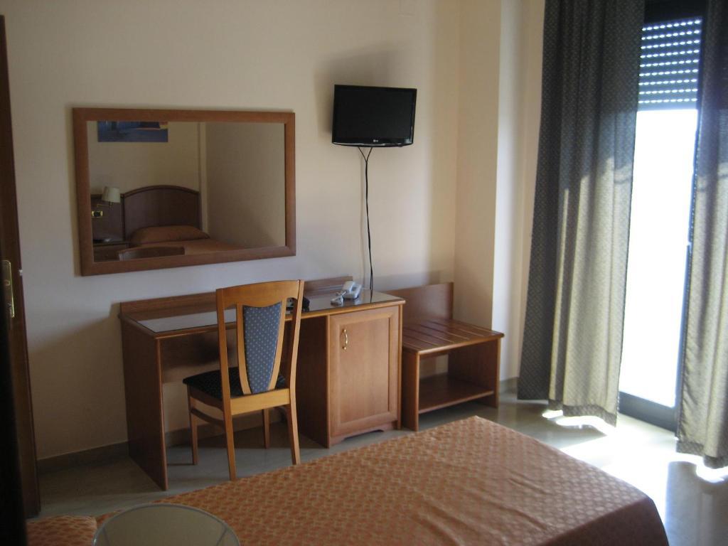 Campus Hotel Bari Room photo
